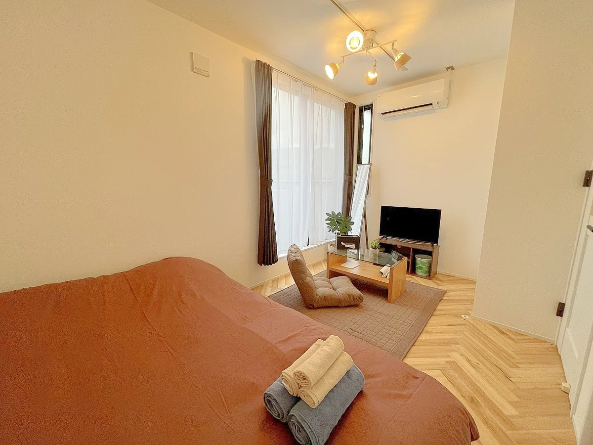 落ち着いた雰囲気のお部屋となっています♪