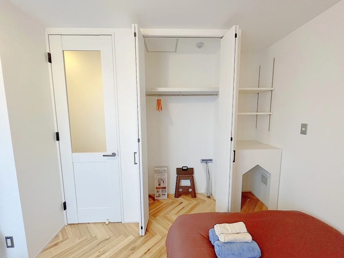 大容量の収納スペースです☆横に棚もありますよ♪