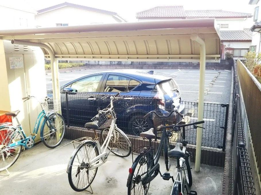駐輪場完備
