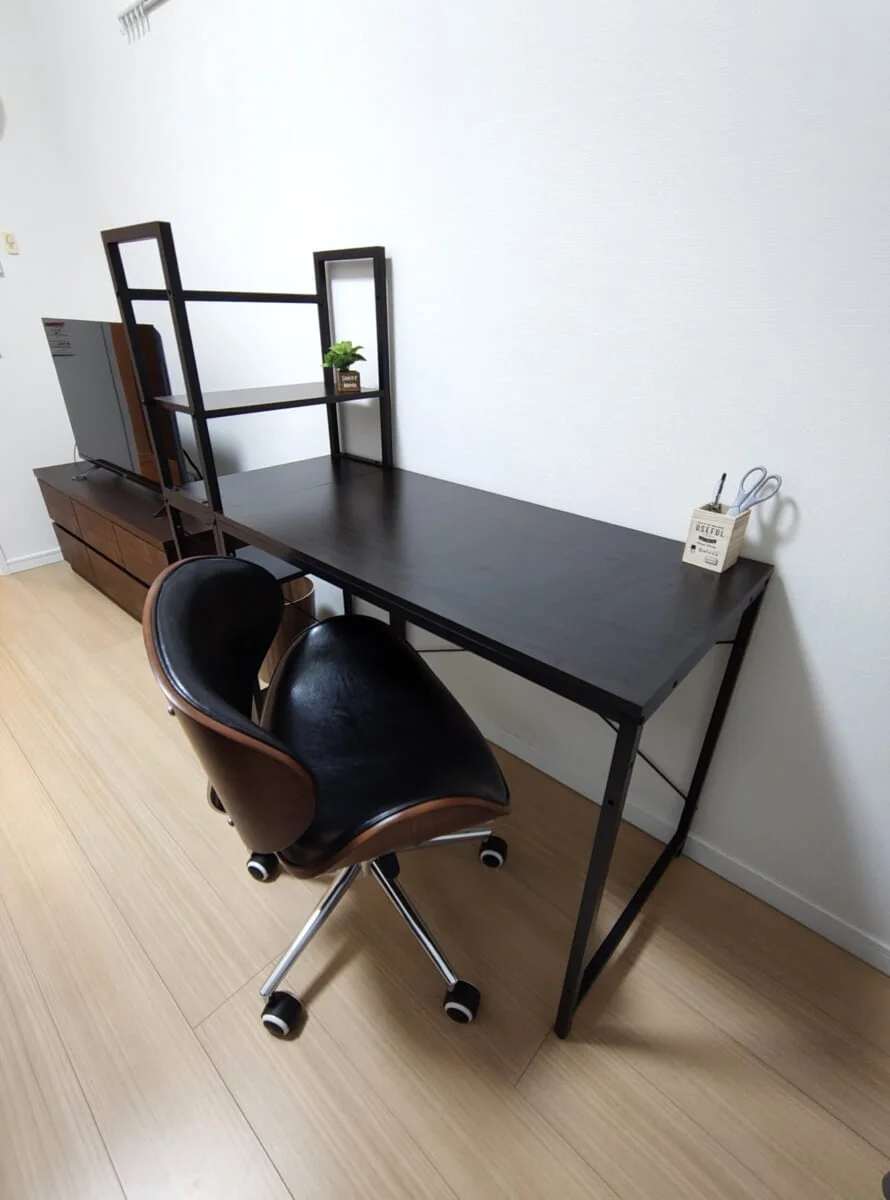 デスク・チェアも完備♪