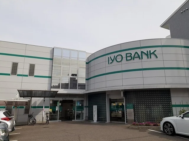 伊予銀行城北支店様まで500m