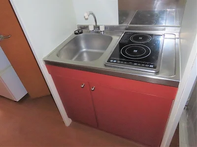 2口の電気コンロまたはIHコンロとなります