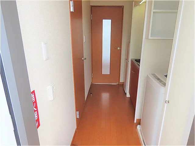 玄関からのアングルです