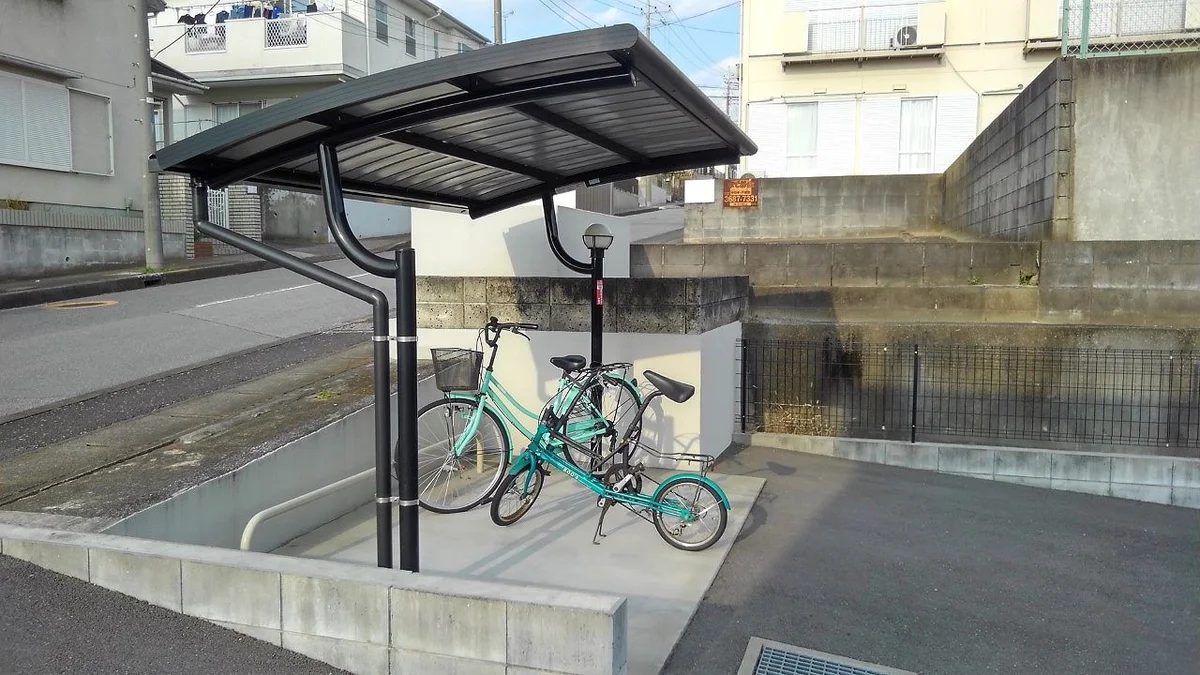 無料でご利用いただける屋根付き駐輪場完備