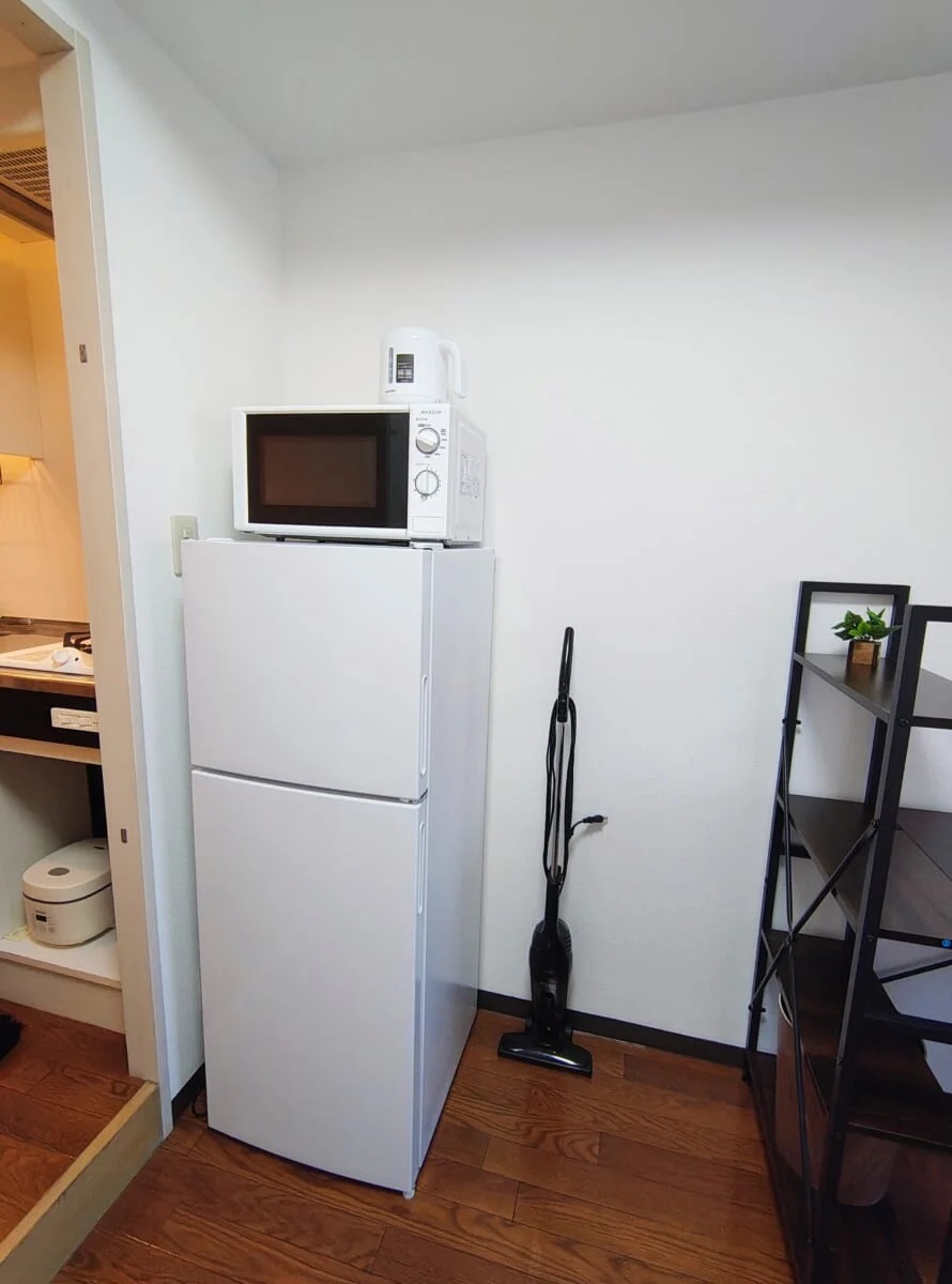 冷蔵庫、ケトル、掃除機、炊飯器付き♪