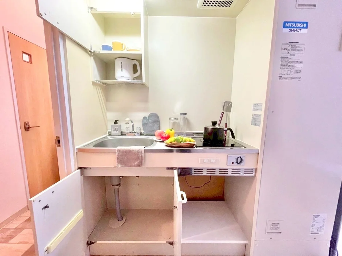 ※撮影用の観察植物・食器調理器具・雑貨類等はございません。※写真は現況優先