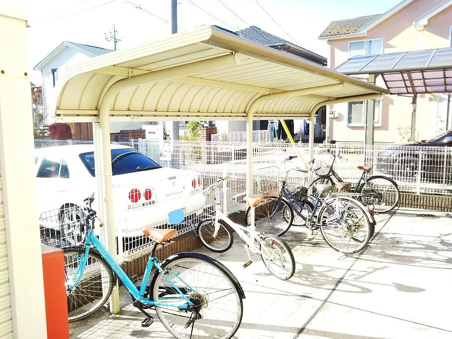 駐輪場完備。
