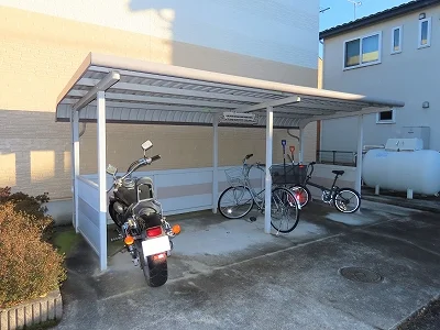 屋根付き駐輪場あり