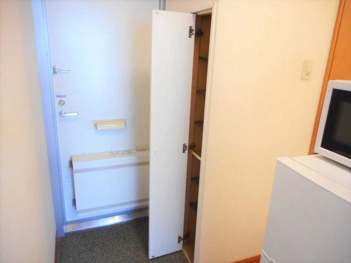 玄関側のアングルです