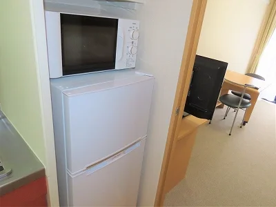 電子レンジ、冷蔵庫完備