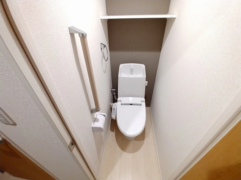 トイレ：温水洗浄便座付き