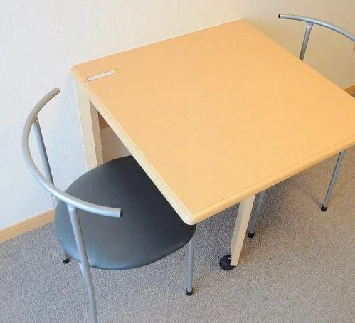 テーブル（折り畳み可能）