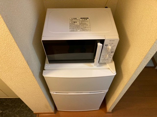 電子レンジ、冷蔵庫