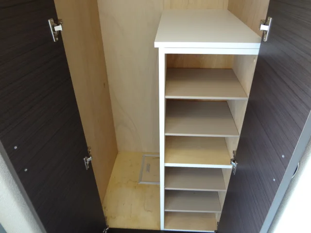 シューズボックス