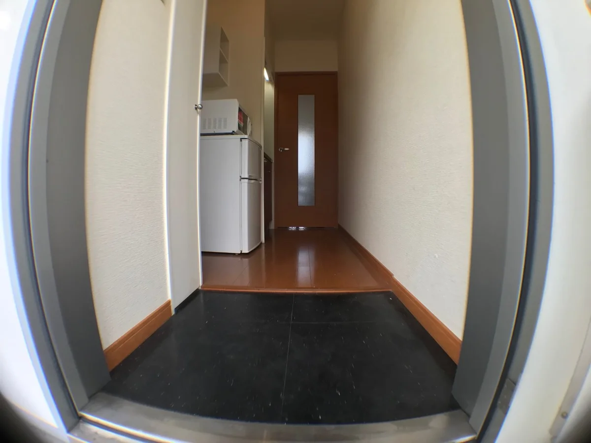 実際のお部屋と異なる場合が御座います。