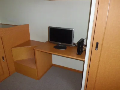 テレビとレオネット。月々1600円でネットつなぎ放題です。