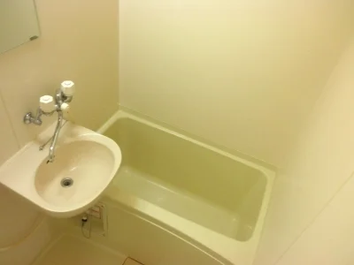 バスとトイレは完全個別です。