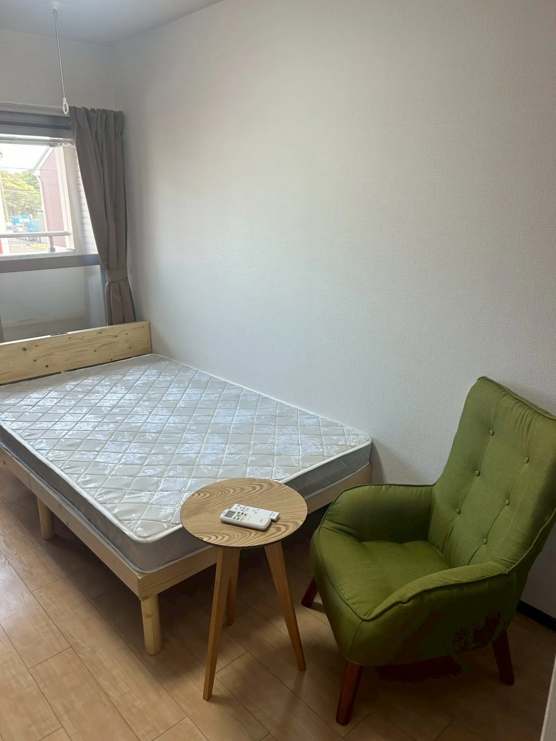 2階南西洋間（セミダブル）