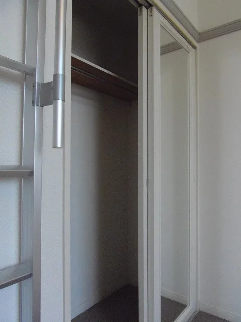 姿見付き収納になります