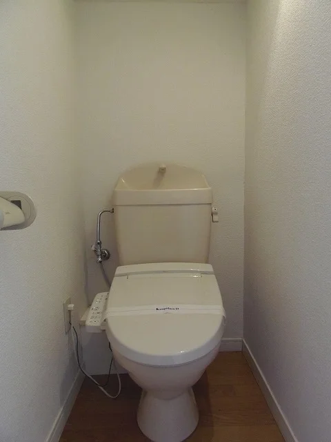 温水洗浄便座完備です