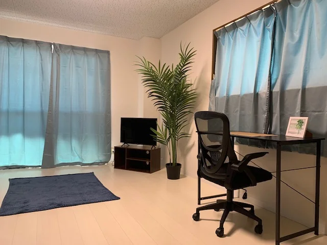 ※撮影用の観葉植物・雑貨類等はございません。