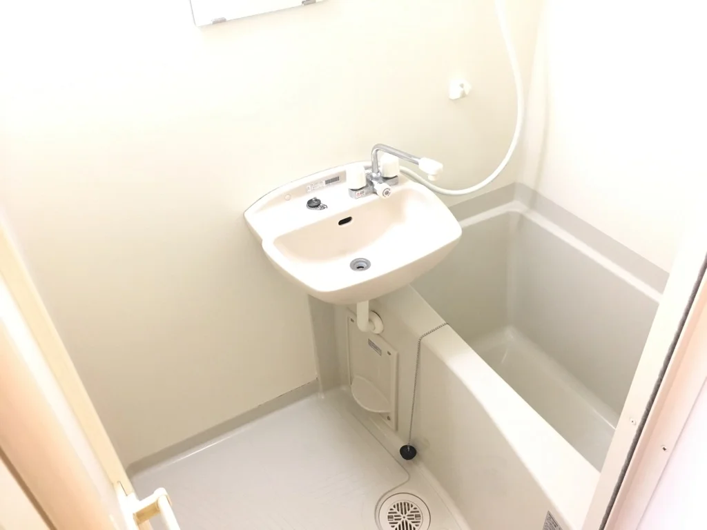 バス・トイレ別で快適です