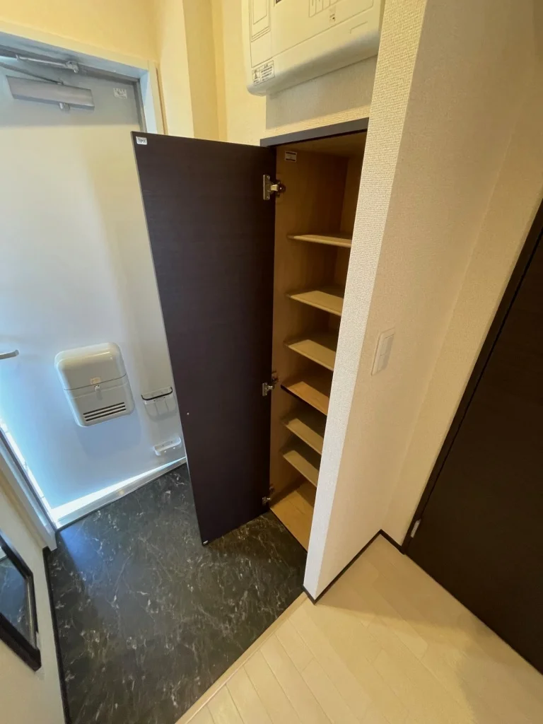 シューズボックス