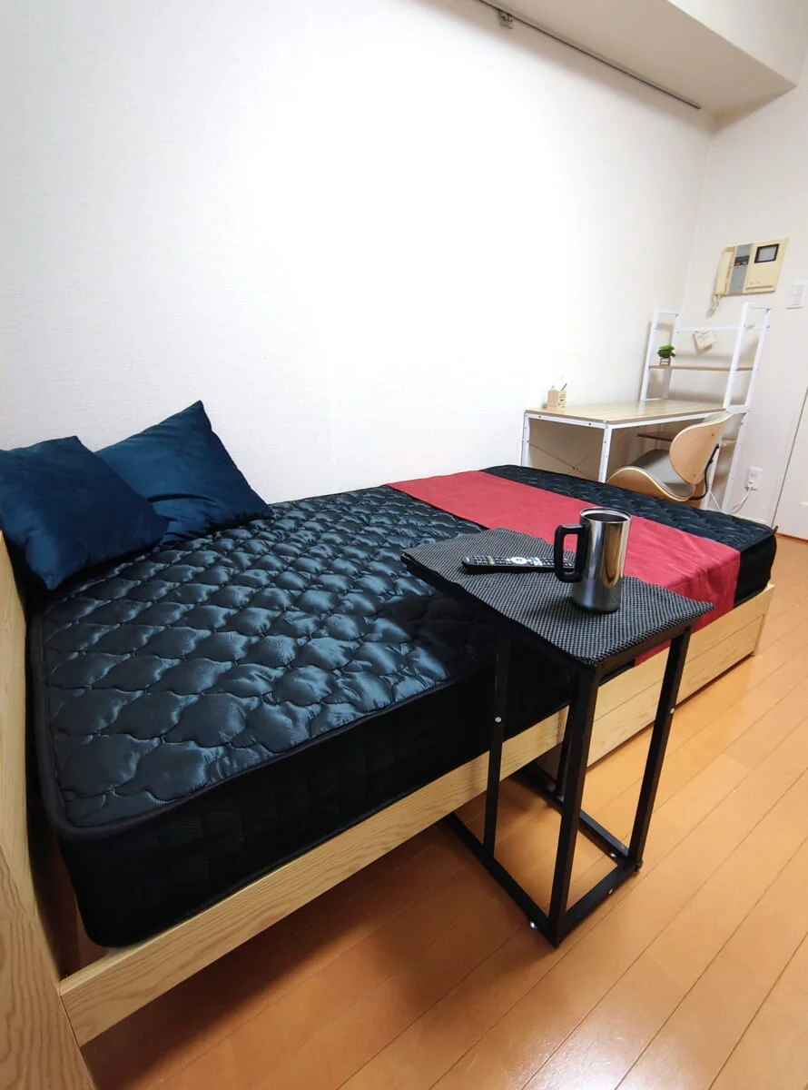 セミダブルベッド♪少し硬めで快適睡眠♪