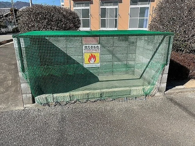 ごみ置場