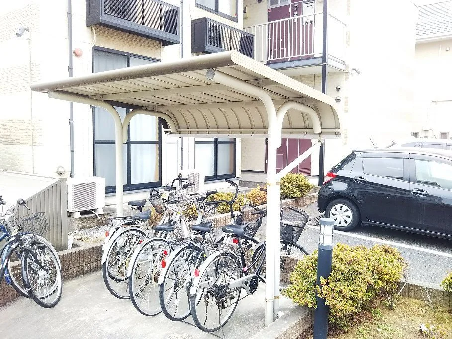 無料駐輪場完備です。