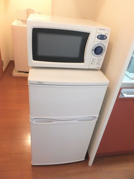 電子レンジ、冷蔵庫完備