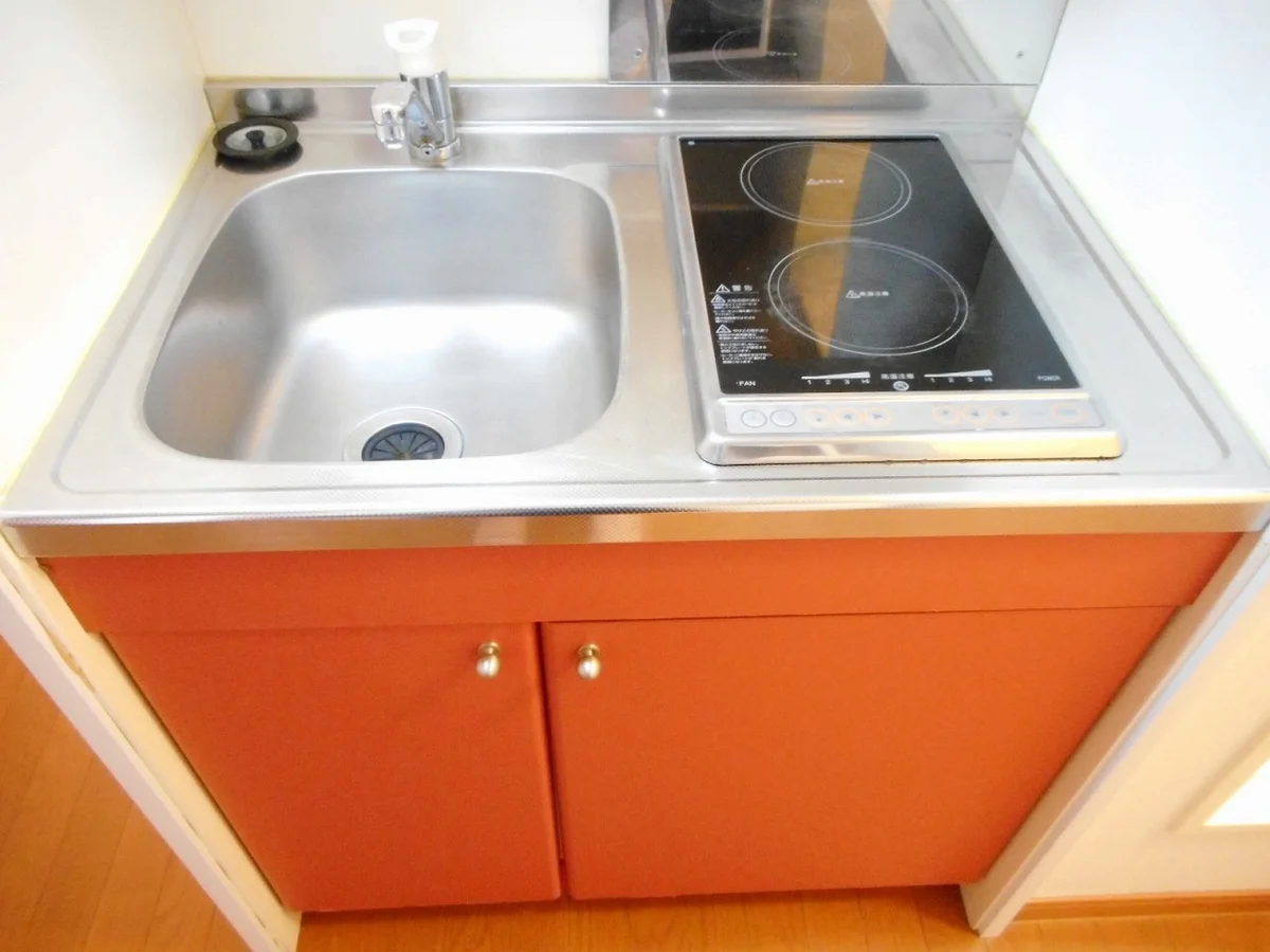 2口の電気コンロまたはIHコンロとなります