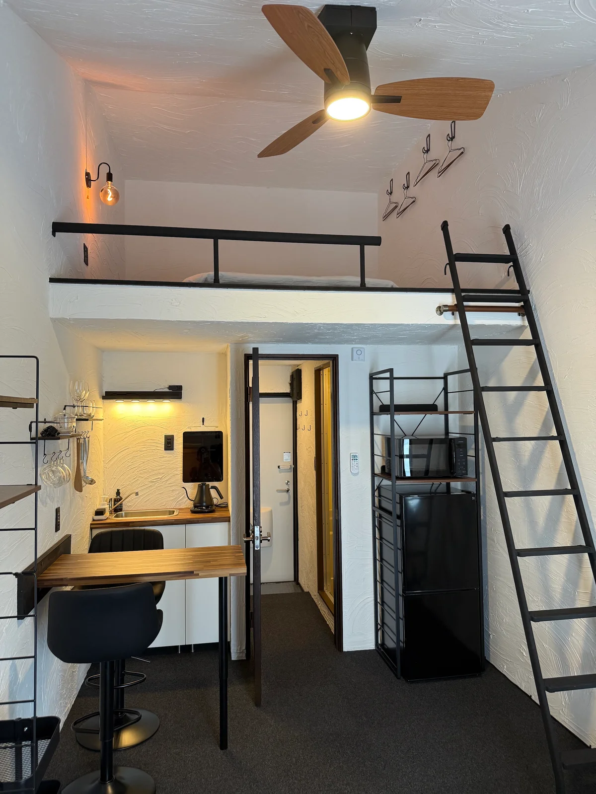 冷蔵庫、電子レンジ