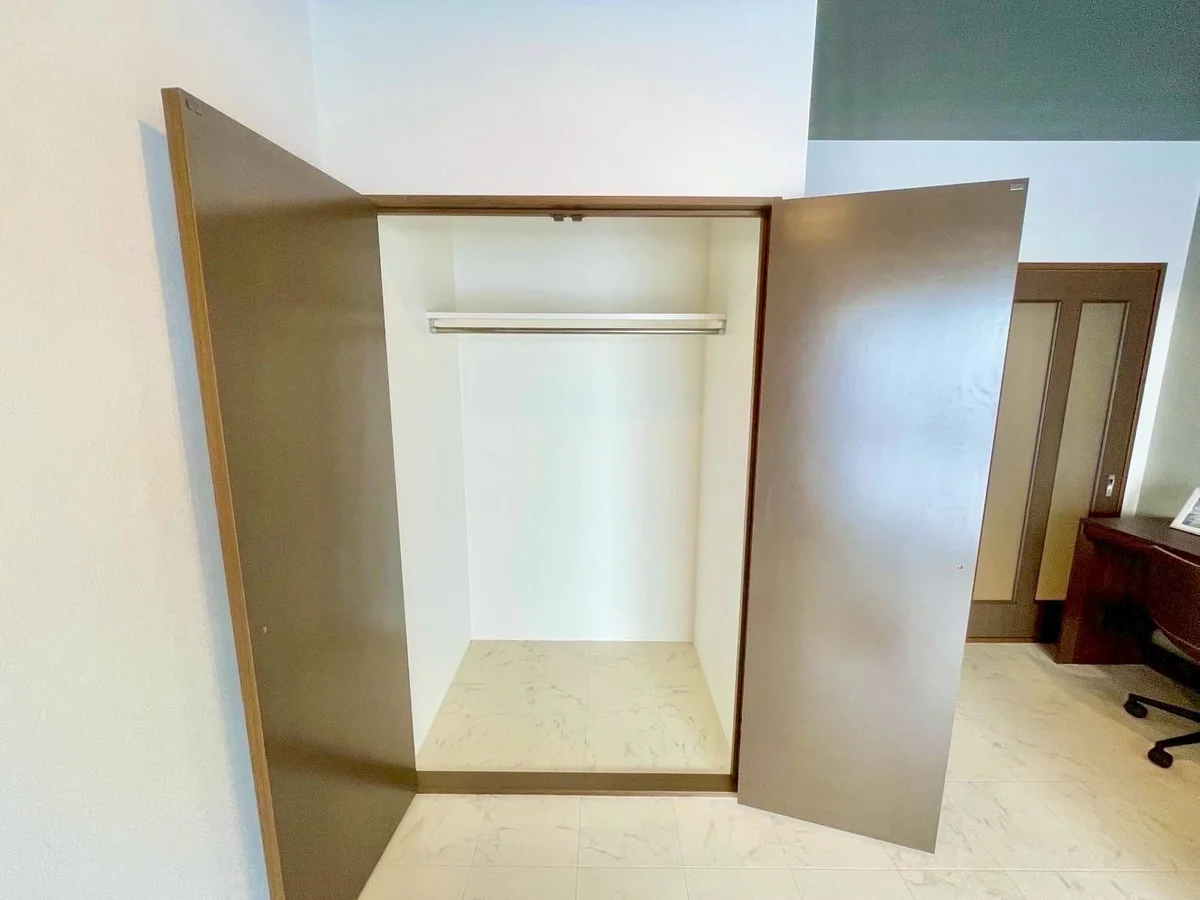 ※撮影用の観察植物・食器調理器具・雑貨類等はございません。※写真は現況優先