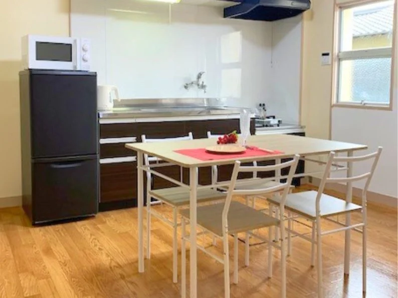 ※撮影用の観葉植物・雑貨類等はございません。