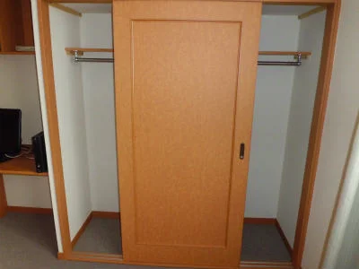 ハンガーバー付のクローゼット。