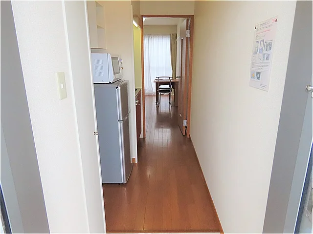 玄関からのアングルです