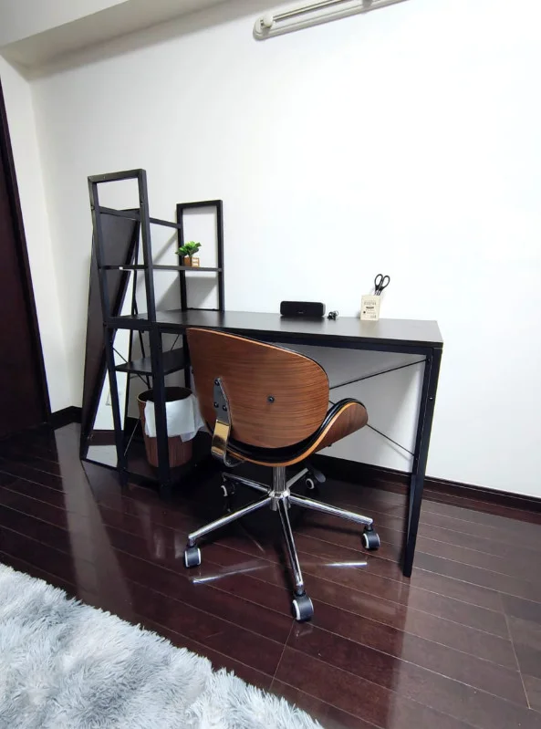 デスク・チェアも完備♪お仕事に♪