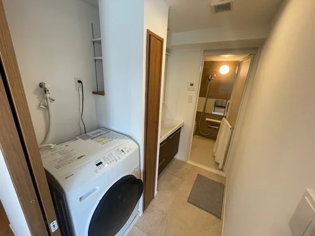 ドラム式洗濯乾燥機付き