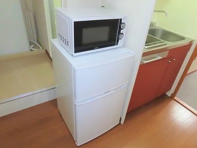 電子レンジ、冷蔵庫完備