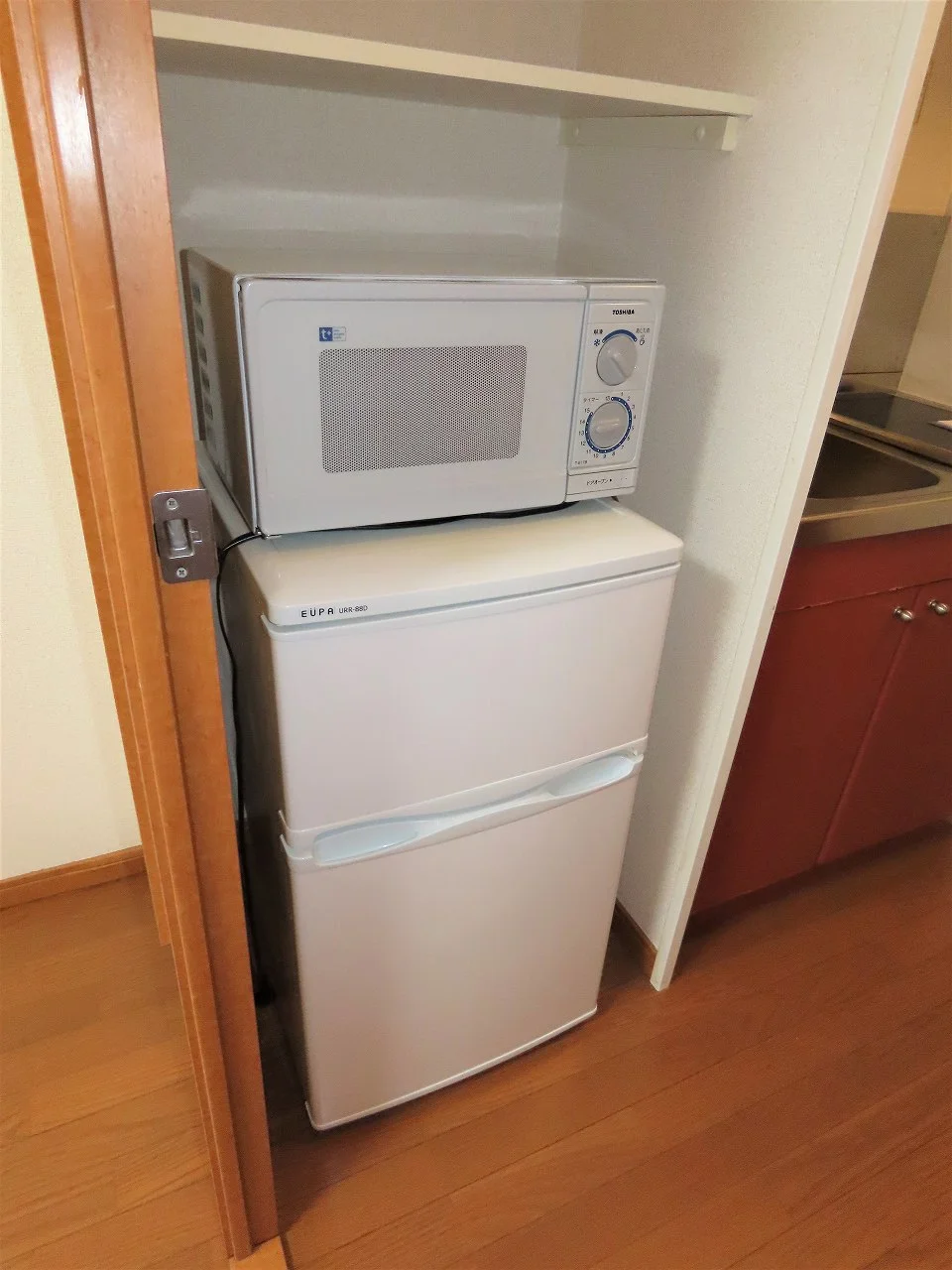 電子レンジ、冷蔵庫完備
