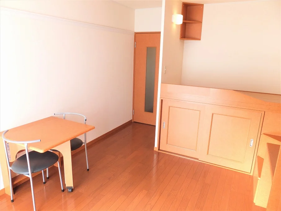 ハイベッドタイプのお部屋です