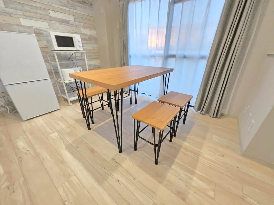 ダイニングテーブル