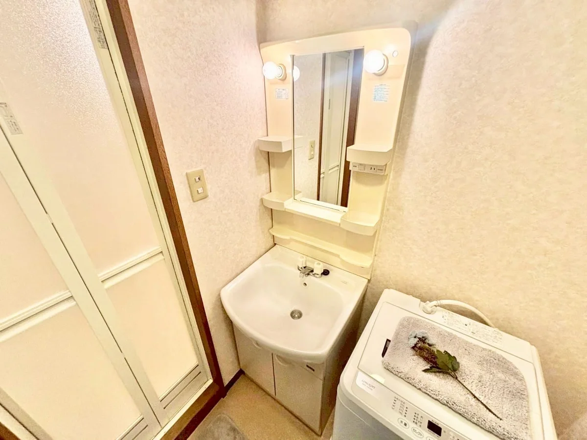 ※撮影用の観察植物・食器調理器具・雑貨類等はございません。※写真は現況優先