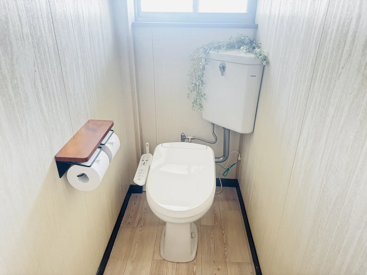 ウォシュレット付きで清潔な毎日を！素敵な家具は唐津の(株)サンエスラインさまより！