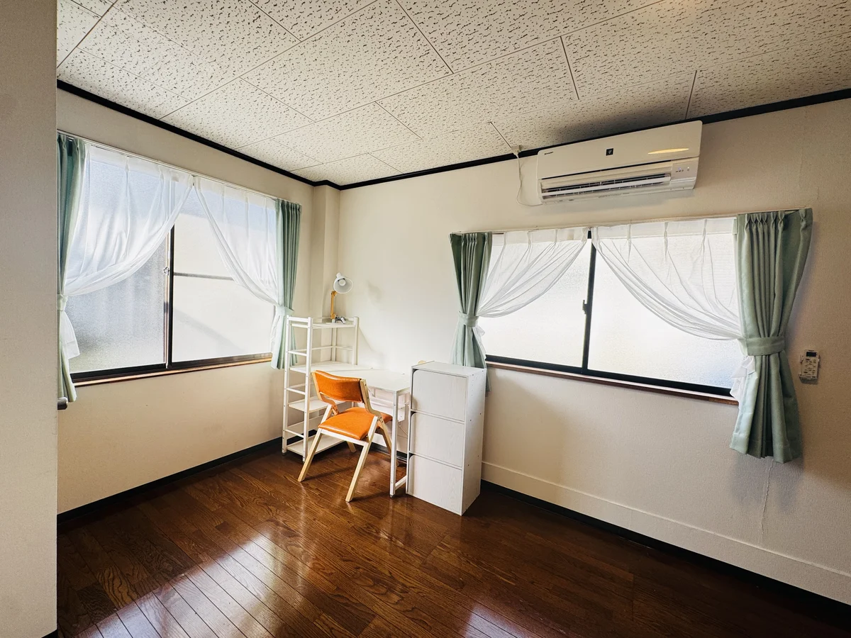 ゆっくりお仕事やお勉強に集中して頂けます、あえてTVは置いておりません。