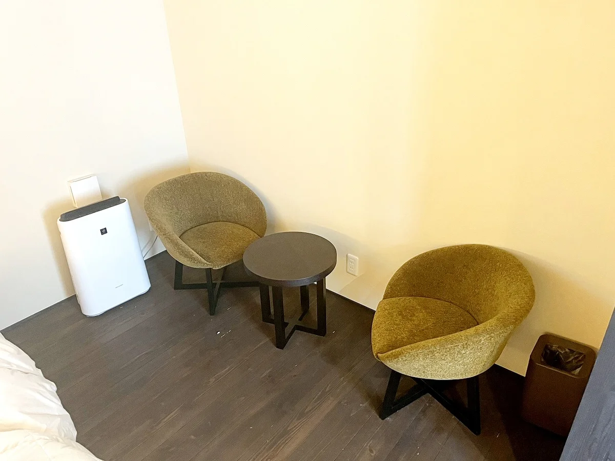 ミニテーブルとチェアもあります☆