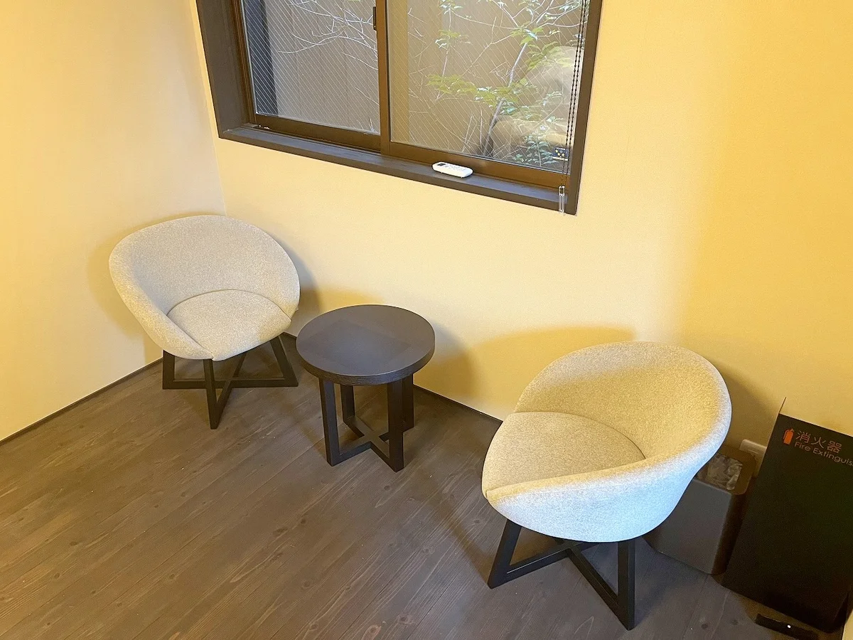 ミニテーブルとチェアをご用意しています☆