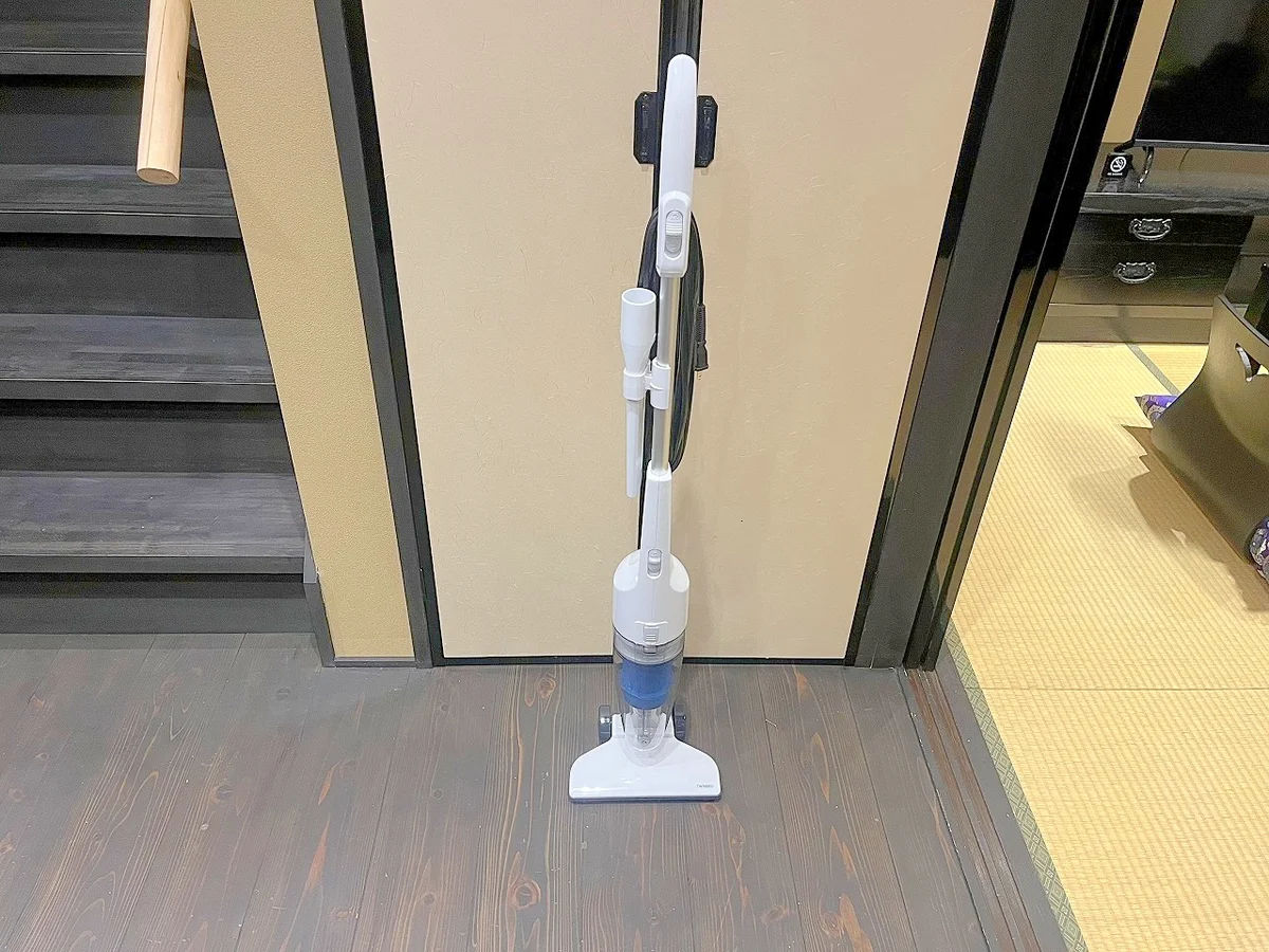 スティッククリーナをご用意しています♪長期の滞在でも綺麗なお部屋でお過ごしいただけます✨