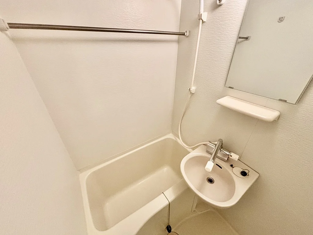 設備・仕様は号室により異なる為、現況を優先いたします。